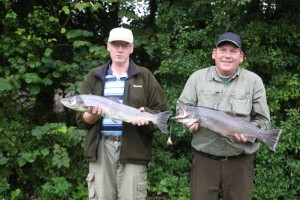 t.v. Michael Kørhser med en laks på 73 cm. t.h. Ivan Skjøtt med en HØ på 3,5 kg. 67 cm. der gav Ivan 2. pladsen