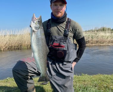 Emil Trans flotte “Maj springer” en havørred på 65 cm 3,12 kg
