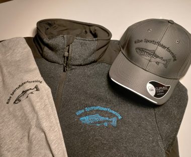 RSF har fået nye Caps, T-shirts og jakke.